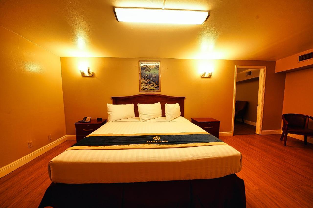 Sandals Inn Daytona Beach Buitenkant foto