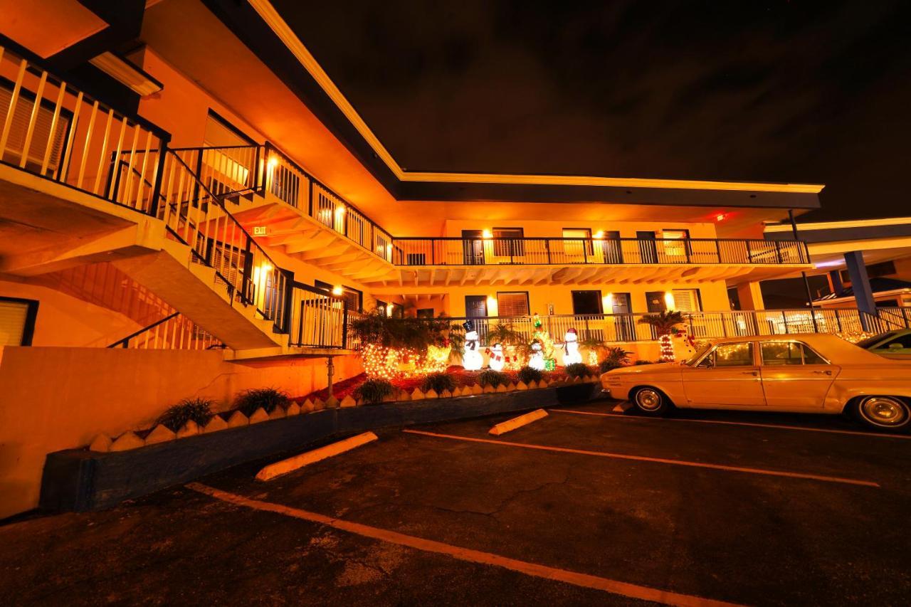 Sandals Inn Daytona Beach Buitenkant foto