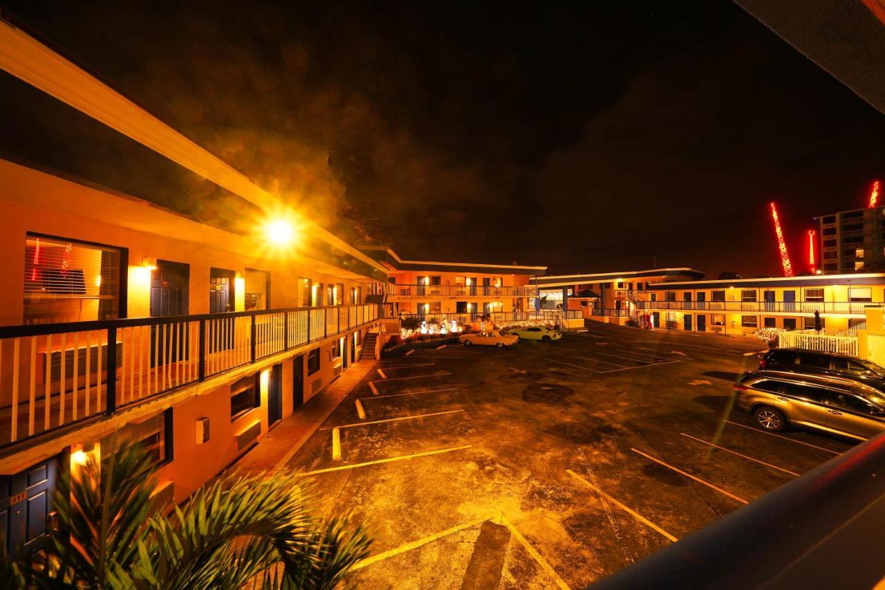 Sandals Inn Daytona Beach Buitenkant foto
