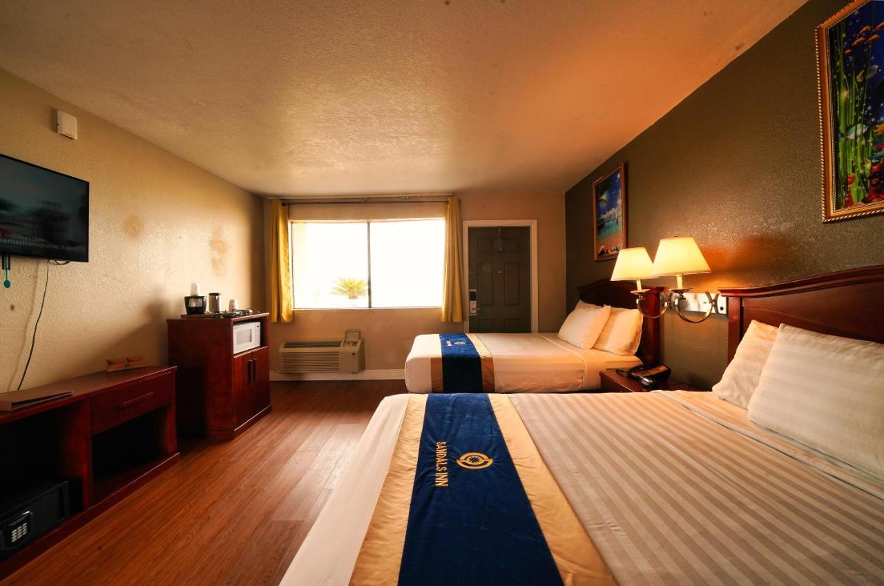 Sandals Inn Daytona Beach Buitenkant foto